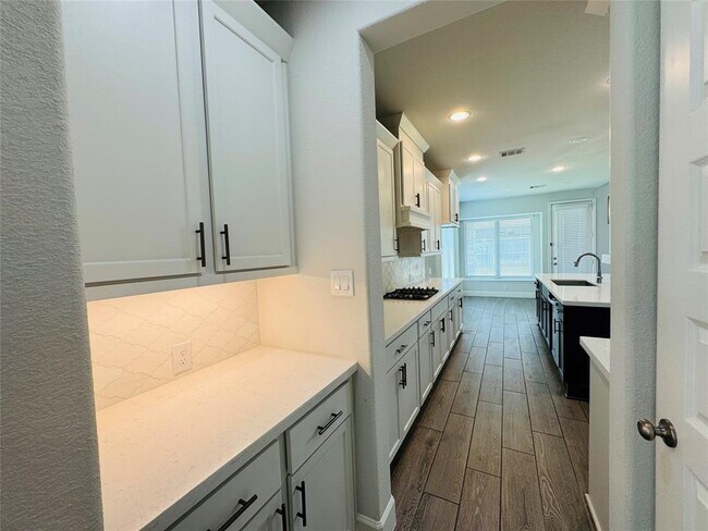 Building Photo - 26510 Star Blossom Ln