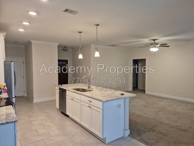 Building Photo - 134 Summer Grove Ln