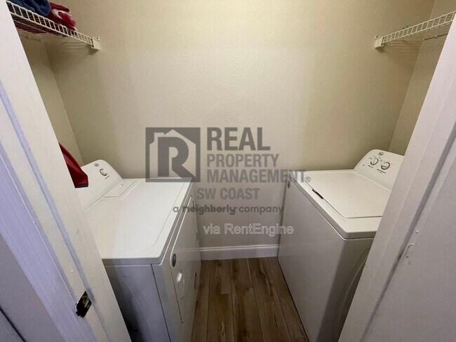 Building Photo - 11550 Villa Grand