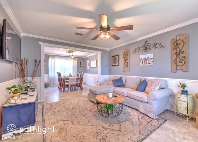 Building Photo - 4 br, 3 bath House - 14954 Sydney Road UNIT