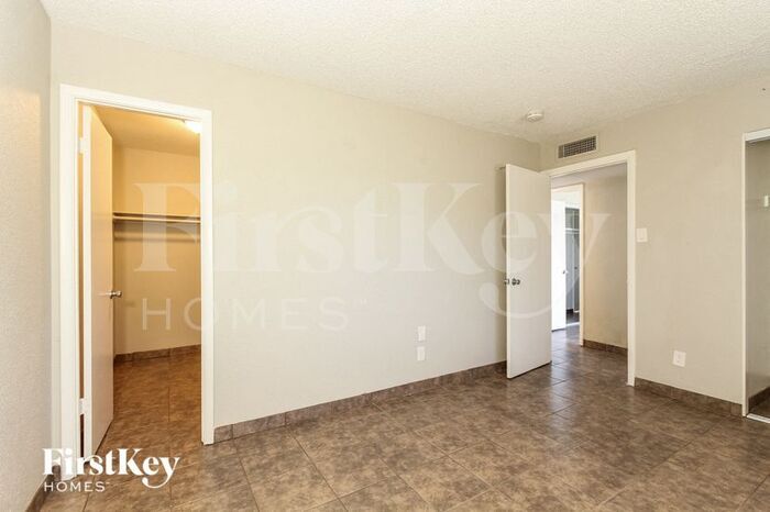 Building Photo - 13857 N 48th Ave