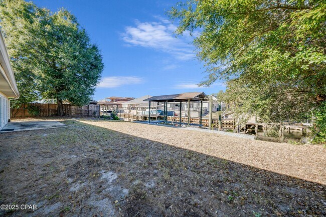 Building Photo - 205 Sunset Ln