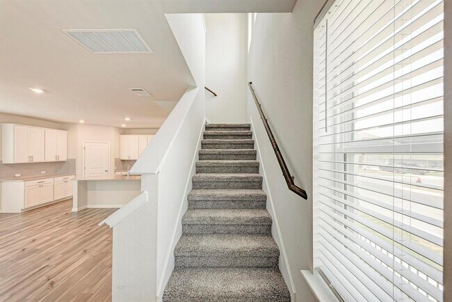 Building Photo - 1021 Lone Peak Wy