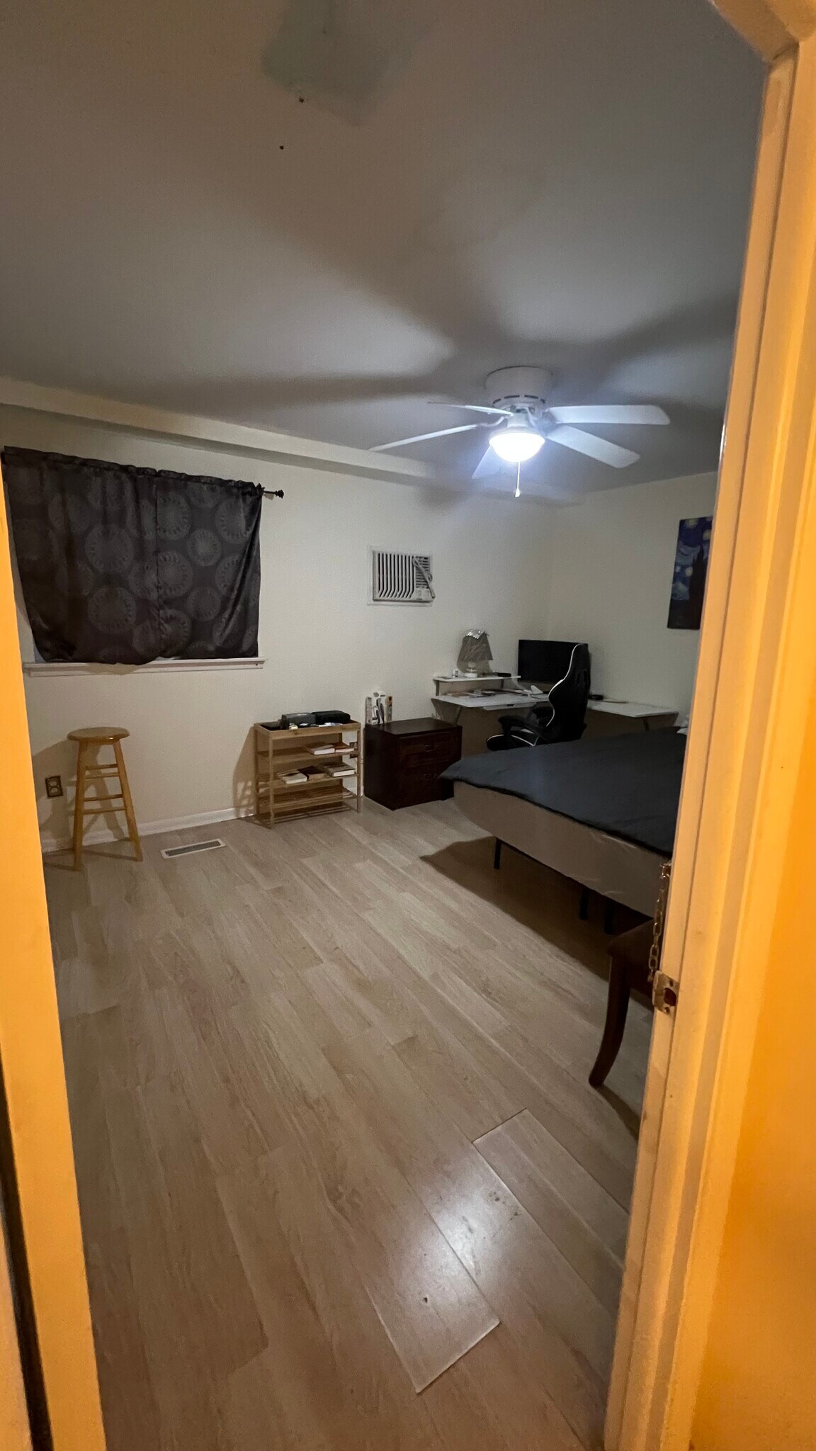 Building Photo - 2300 Strahle St