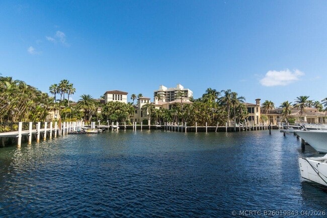 Building Photo - 4740 S Ocean Blvd