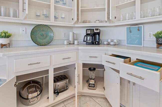 Building Photo - 23 Claridge Ct N