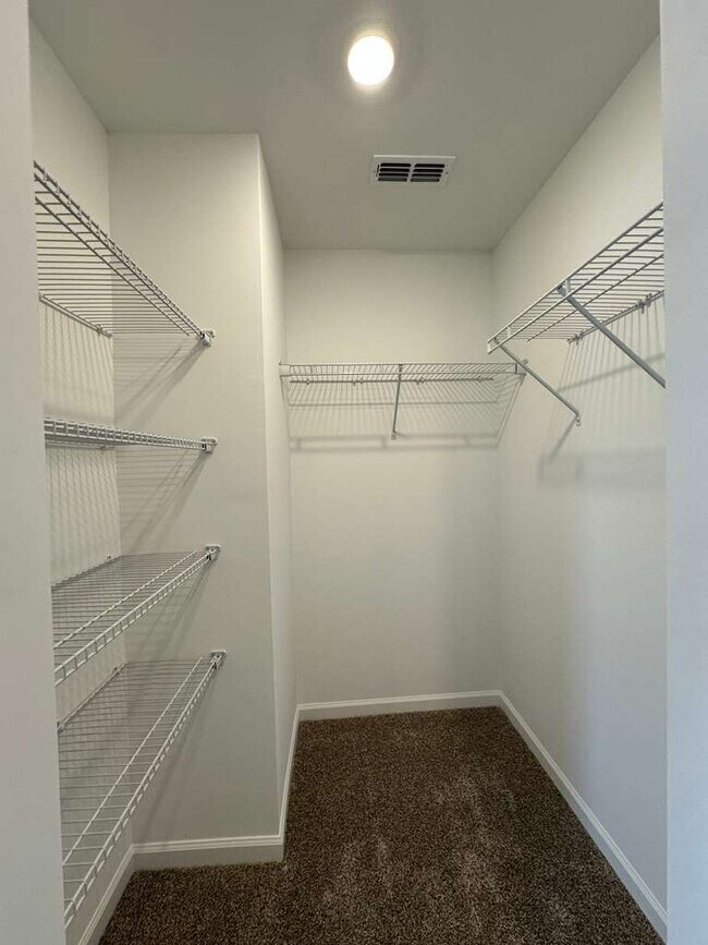 Building Photo - 5016 Rill Ct