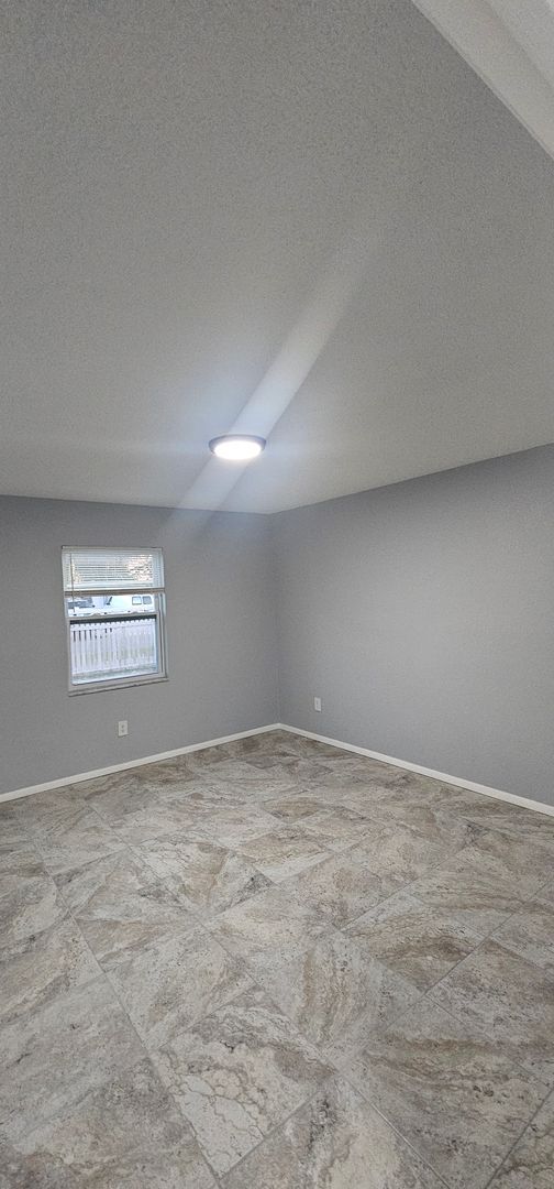 Building Photo - 5684 Tomoka Dr