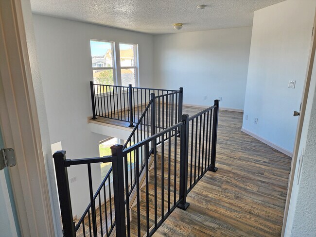 Building Photo - 1175 Goodview Ct