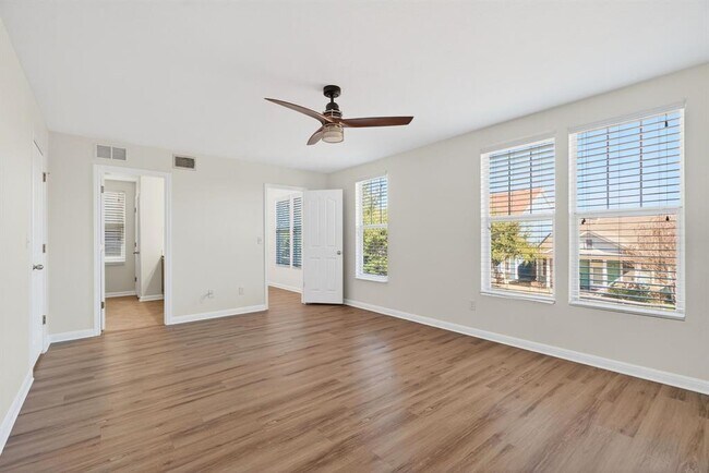 Building Photo - 2068 Herzog