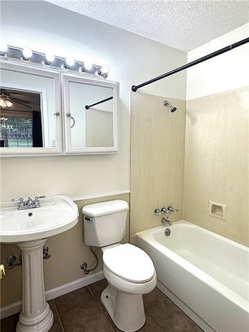 Building Photo - 14105 Wembley Rd