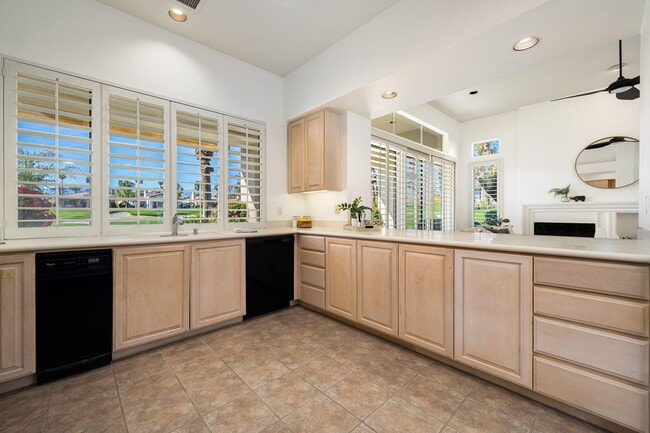 Building Photo - 149 Rainbird Cir