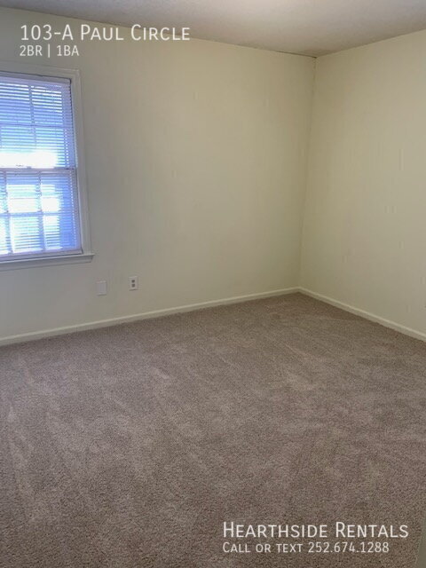 Building Photo - 103 Paul Cir