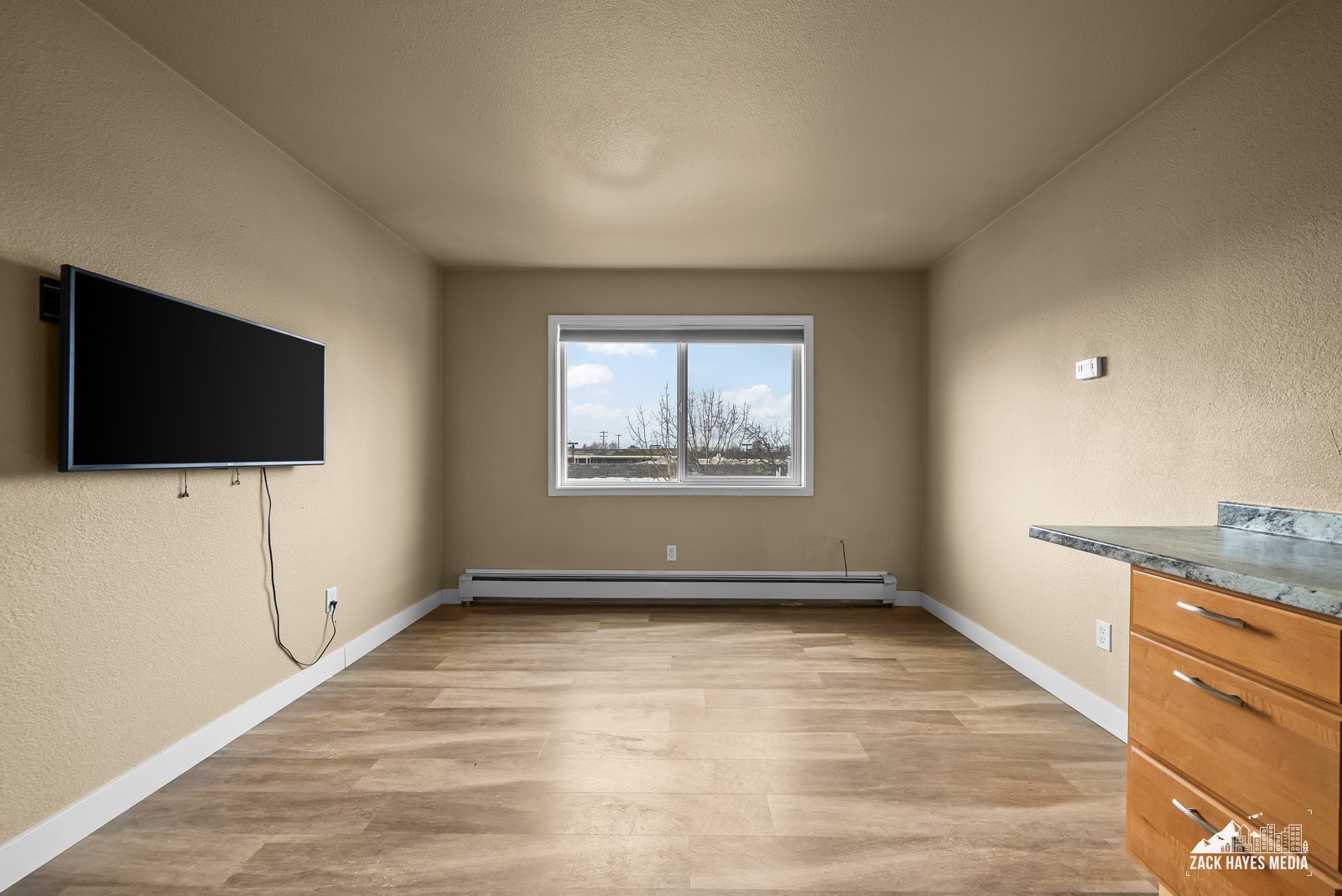 Building Photo - 618 Gambell St