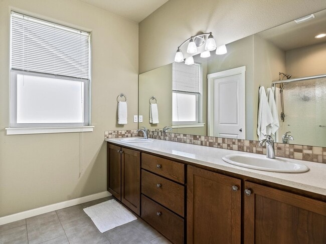 Building Photo - Stylish 3bd 2ba Home in Jackie's Landing n...