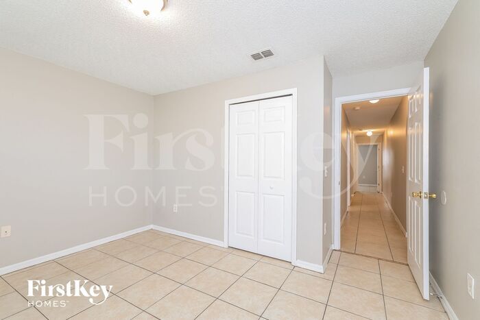 Building Photo - 468 Dove Dr