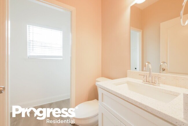 Building Photo - 10766 Barberry Dr