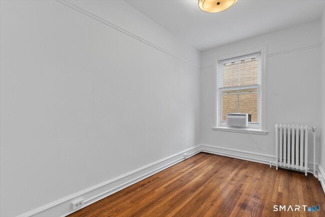 Building Photo - 284 Orange St