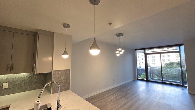 Building Photo - 38 N Almaden Blvd