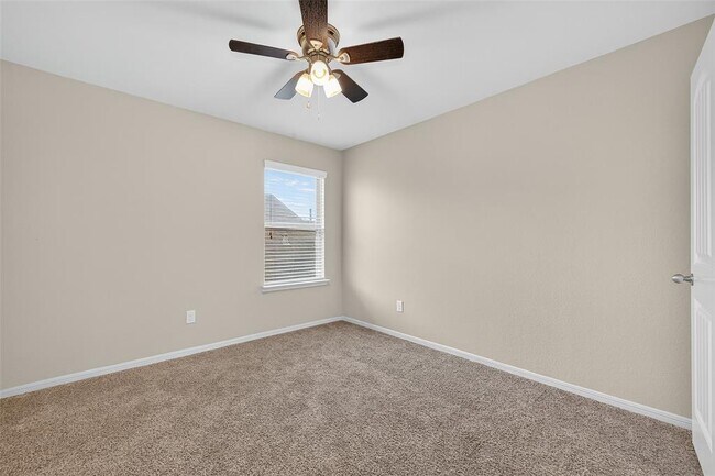 Building Photo - 3026 Village Creek Dr