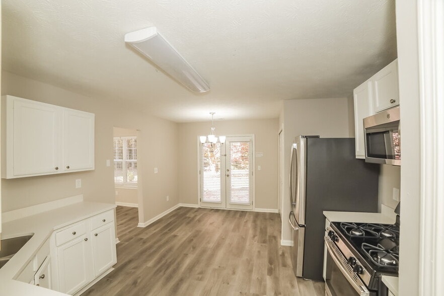 Building Photo - 1052 Winterglen Way