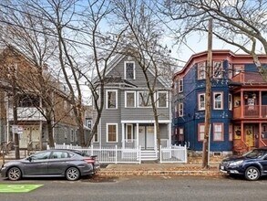 Building Photo - 17 Cameron Ave