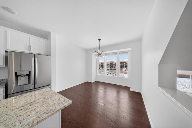 Building Photo - 49527 Lantern Wy