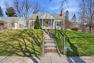 Building Photo - 1102 Arborview Blvd