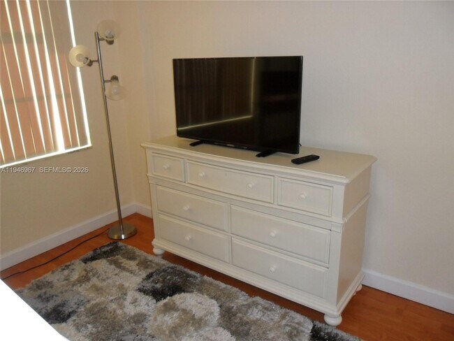 Building Photo - 5600 Collins Ave