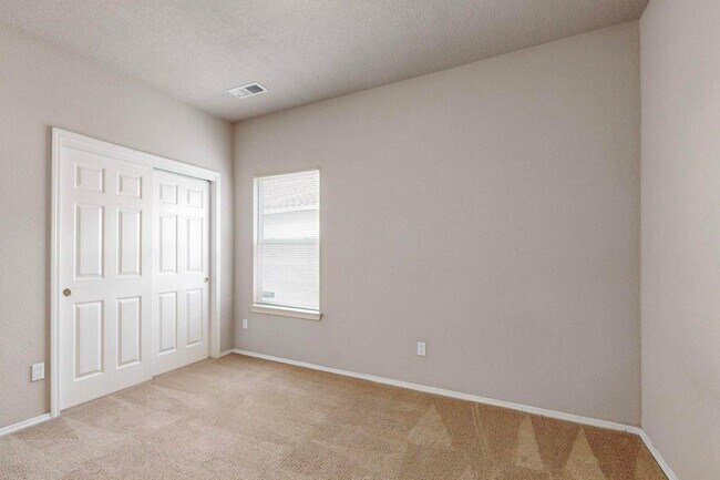 Building Photo - 9801 Basha St NW