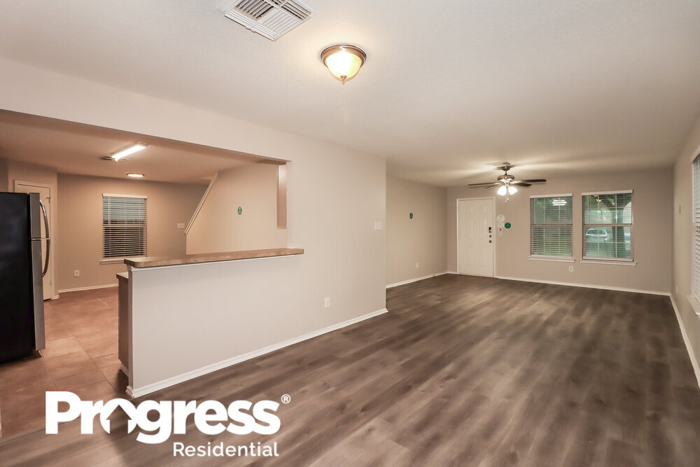 Building Photo - 12418 Sterlingstone Dr