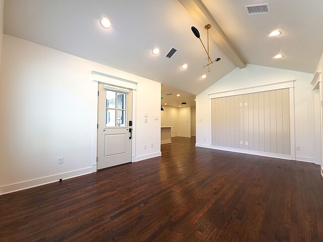 Building Photo - Lease this fully remodeled sanctuary – where modern luxury meets timeless East Texas charm!