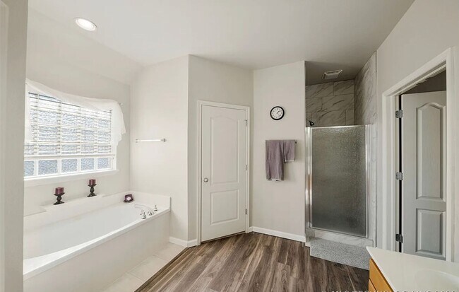 Building Photo - Immaculate home in Sawgrass at Bailey Ranch!