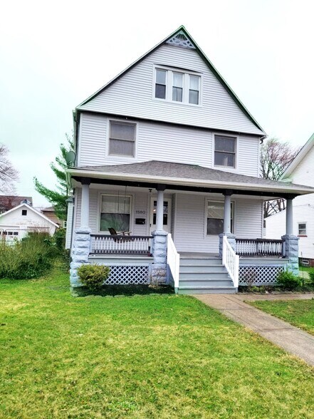 Building Photo - 1580 Clarence Ave