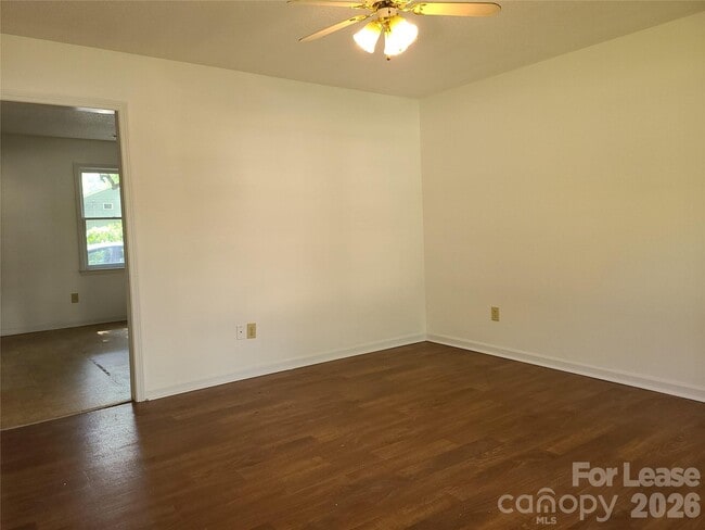 Building Photo - 210 N Cloudman St