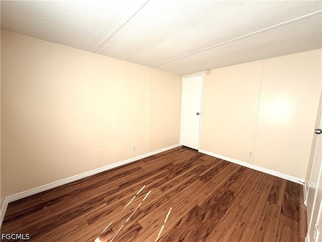 Building Photo - 2521 Brownell Ct