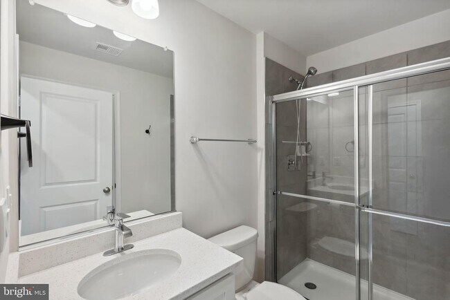 Building Photo - 558 Banquet Ln