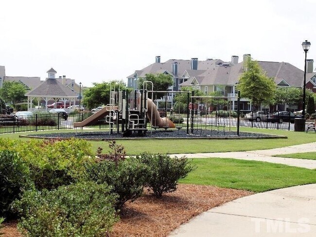 Building Photo - 237 Linden Park Ln