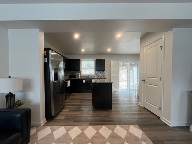 Building Photo - 134 Fernside Ct