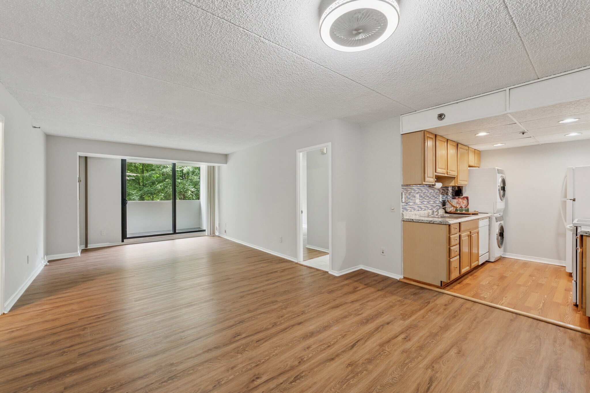 Building Photo - 5911 Edsall Rd