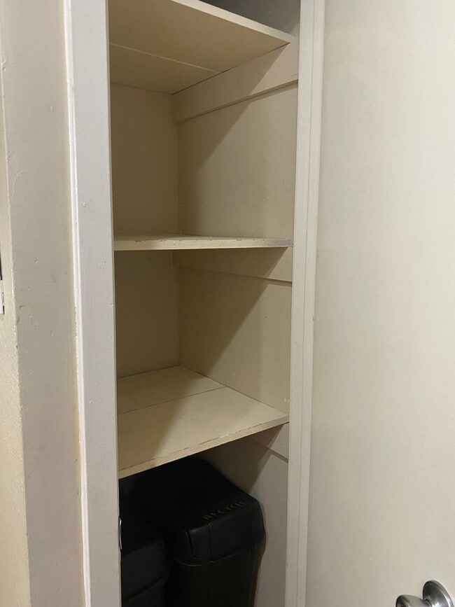 Building Photo - K206 - Treehouse #221