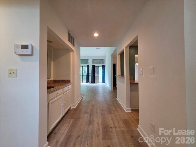 Building Photo - 23 Longbow Ct