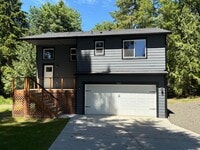 Building Photo - Beautiful New Construction Home with Priva...