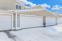 Building Photo - 2725 Rainbow Ave