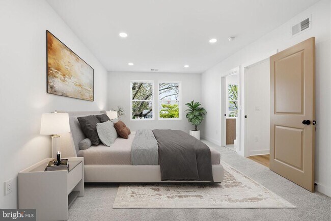 Building Photo - 20 Redbrook Ln