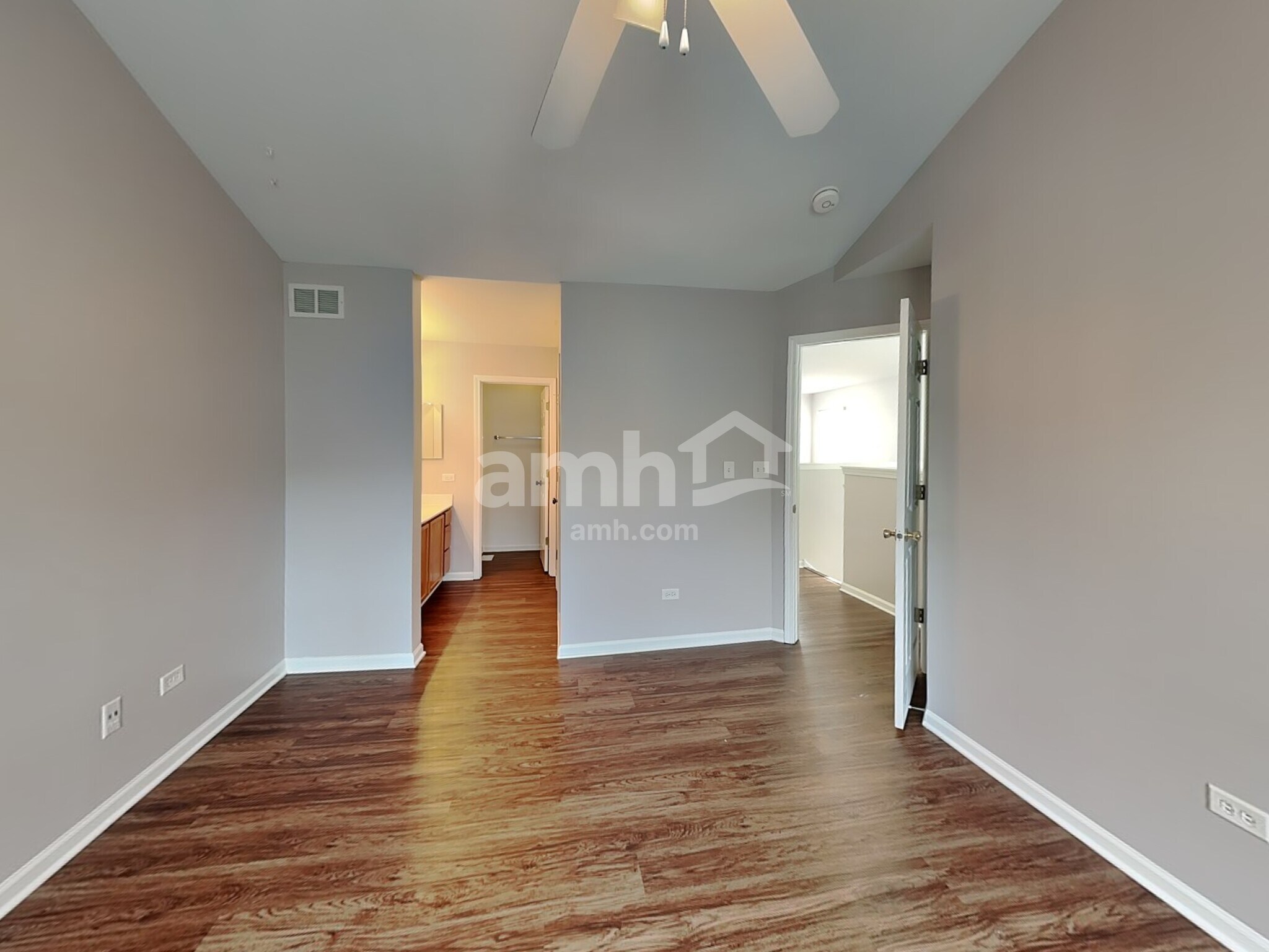 Building Photo - 2923 White Thorn Cir