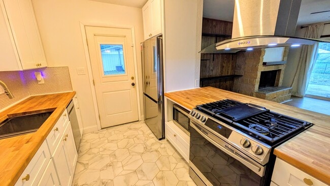 Building Photo - 5014 NW 29th St