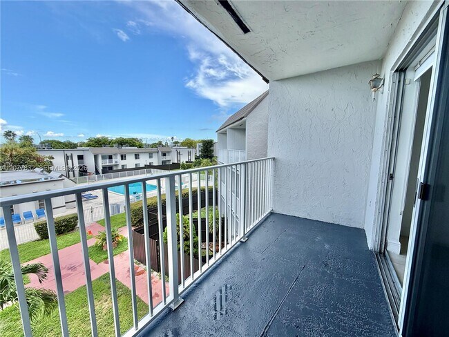 Building Photo - 4920 NW 79th Ave