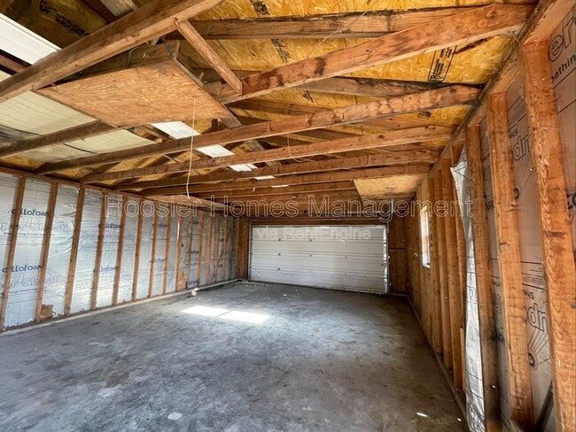 Building Photo - 1023 E Dixon St