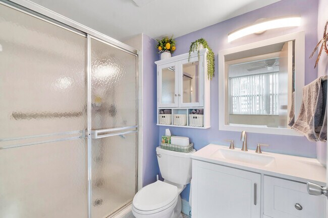 Building Photo - 27 Abbey Ln